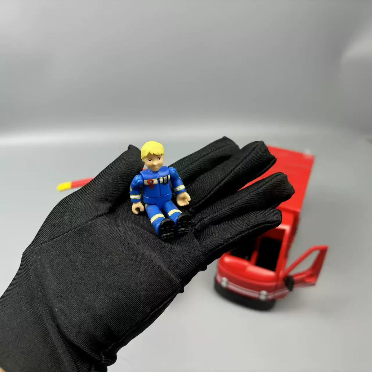 Fireman Sam Action Figure – 6cm Poseable PVC Cartoon Character Toy for Kids